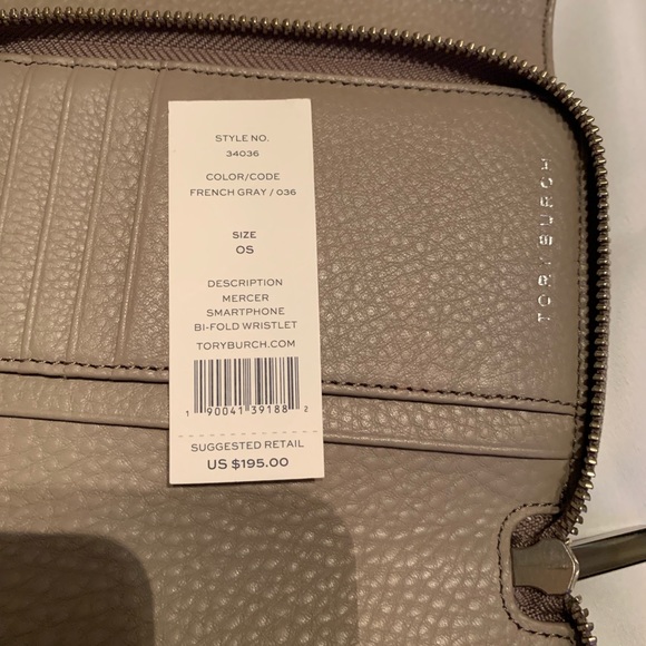 Tory Burch smartphone wristlet - Picture 4 of 5